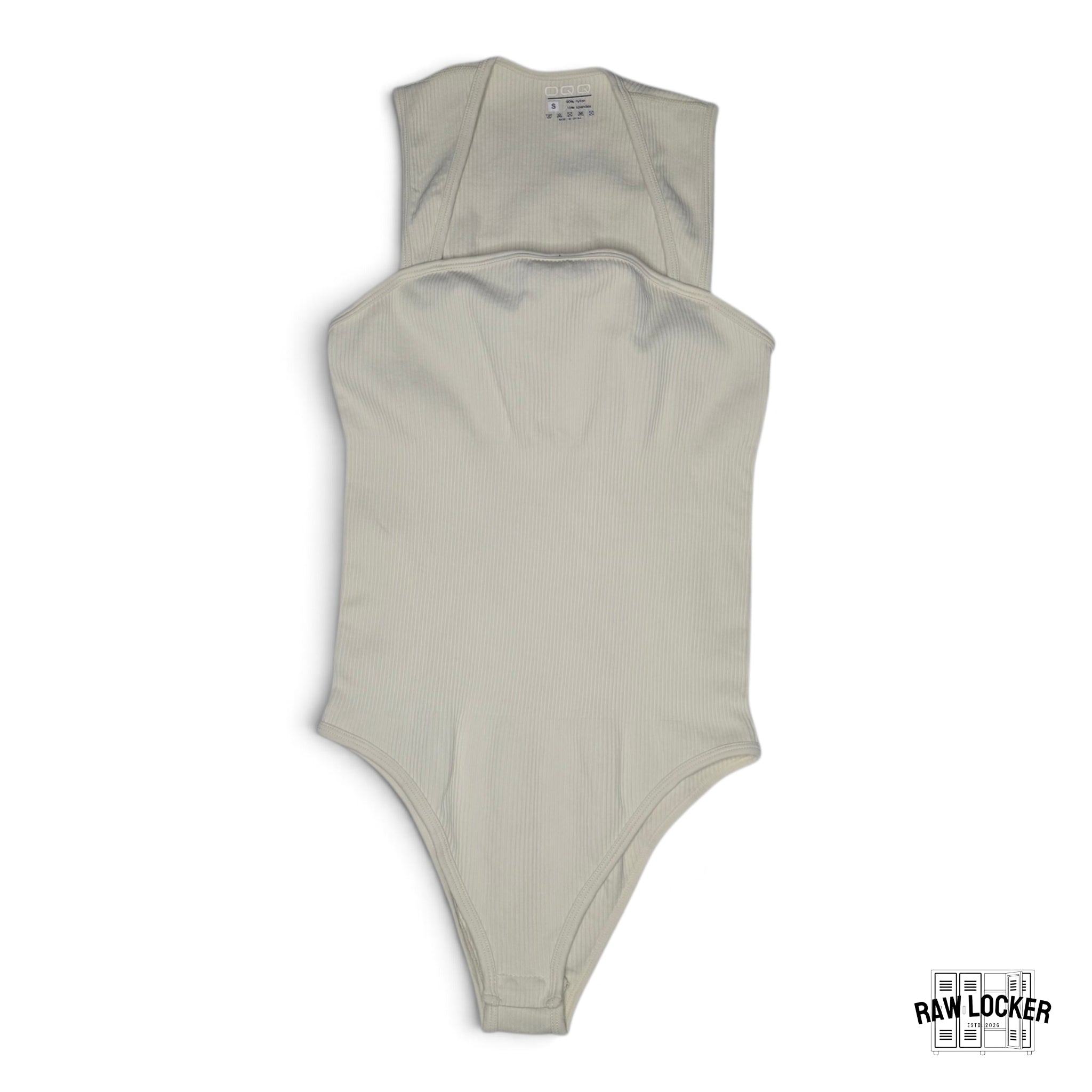 Body acanalado, Escote cuadrado. Talla S