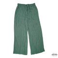Pantaloneta verde rallada STRADIVARIUS - Talla S