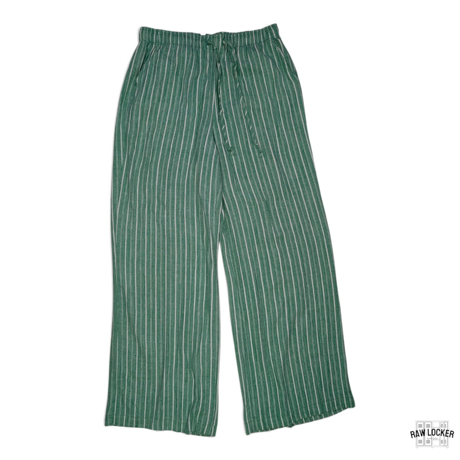 Pantaloneta verde rallada STRADIVARIUS - Talla S